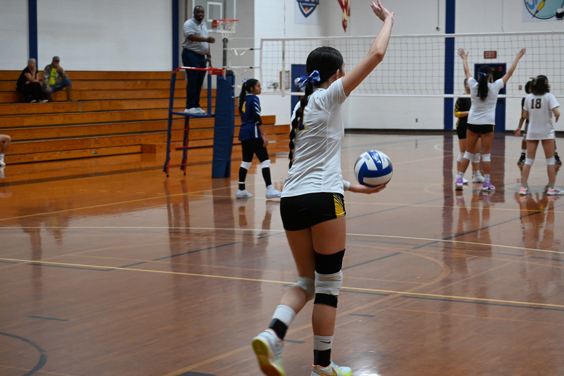 Volleyball Wins back-to-back in Tri-Match